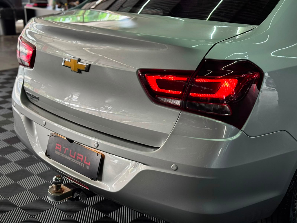 Chevrolet Cobalt Prata