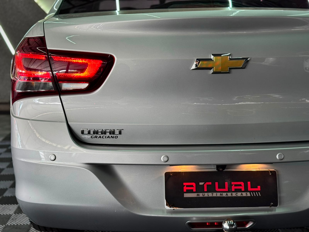 Chevrolet Cobalt Prata