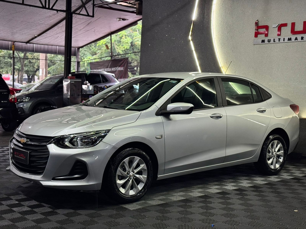 Chevrolet Onix Sedan Prata