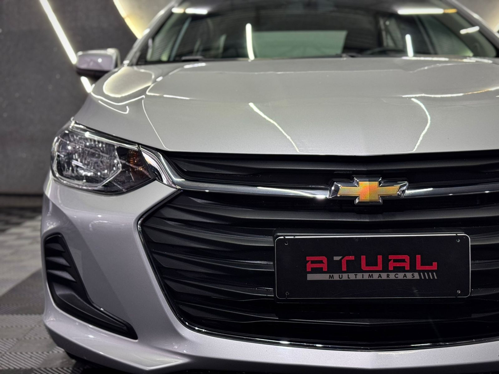 Chevrolet Onix Sedan Prata