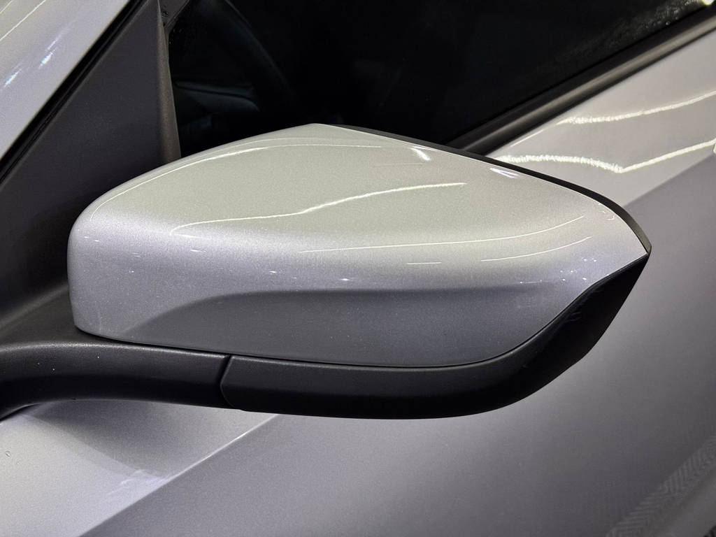 Chevrolet Onix Sedan Prata