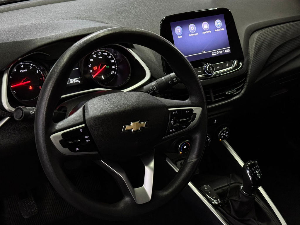 Chevrolet Onix Sedan Prata