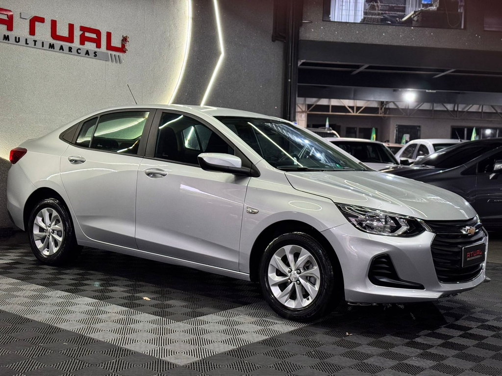 Chevrolet Onix Sedan Prata