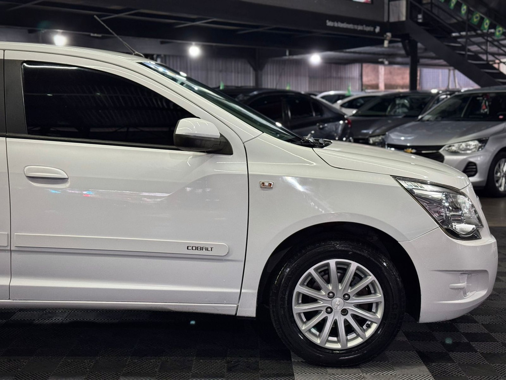 Chevrolet Cobalt Branco