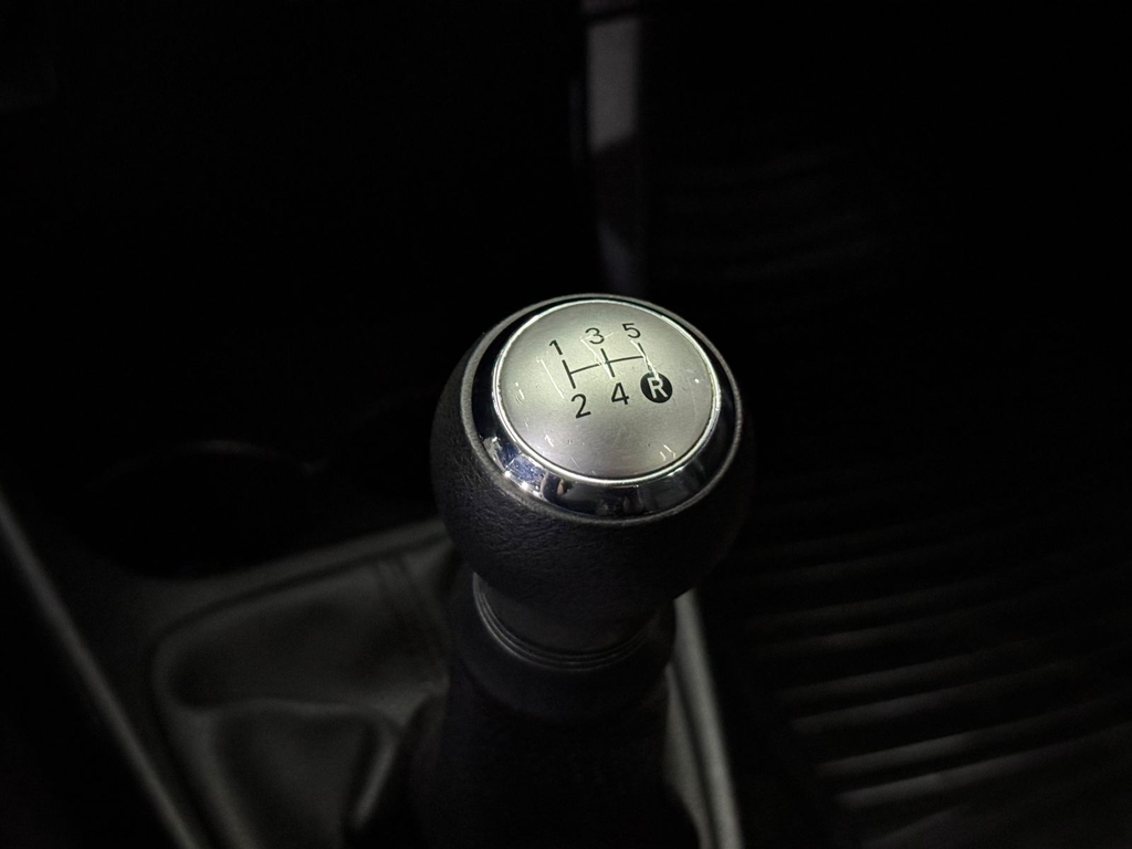 Toyota Etios Hatch Preto
