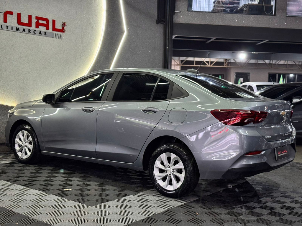 Chevrolet Onix Sedan Cinza