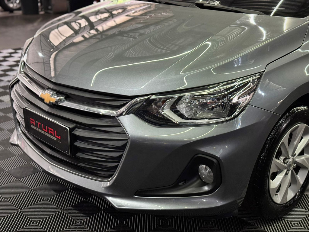Chevrolet Onix Sedan Cinza