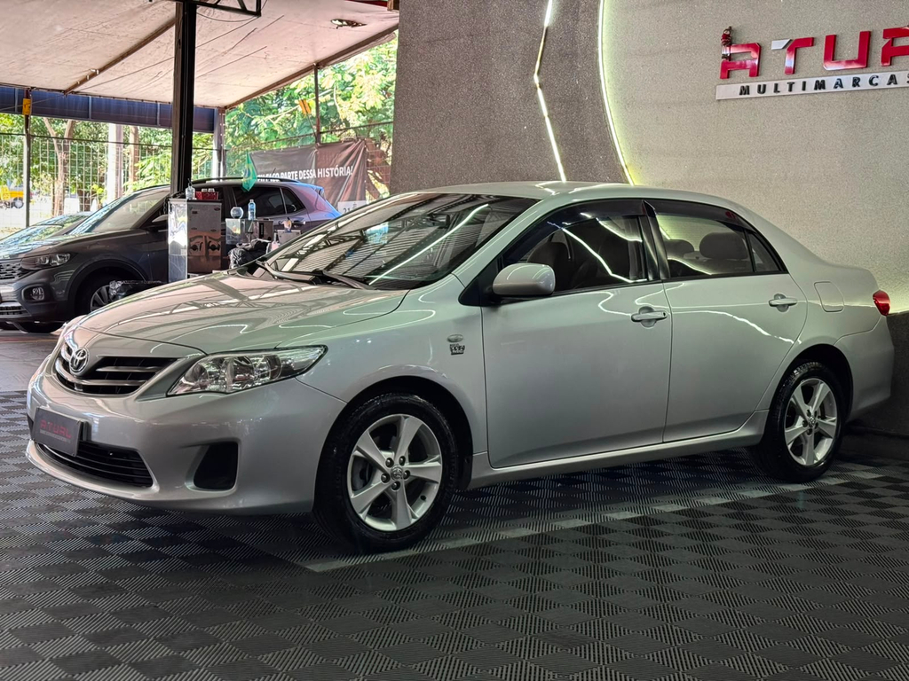 Toyota Corolla Prata