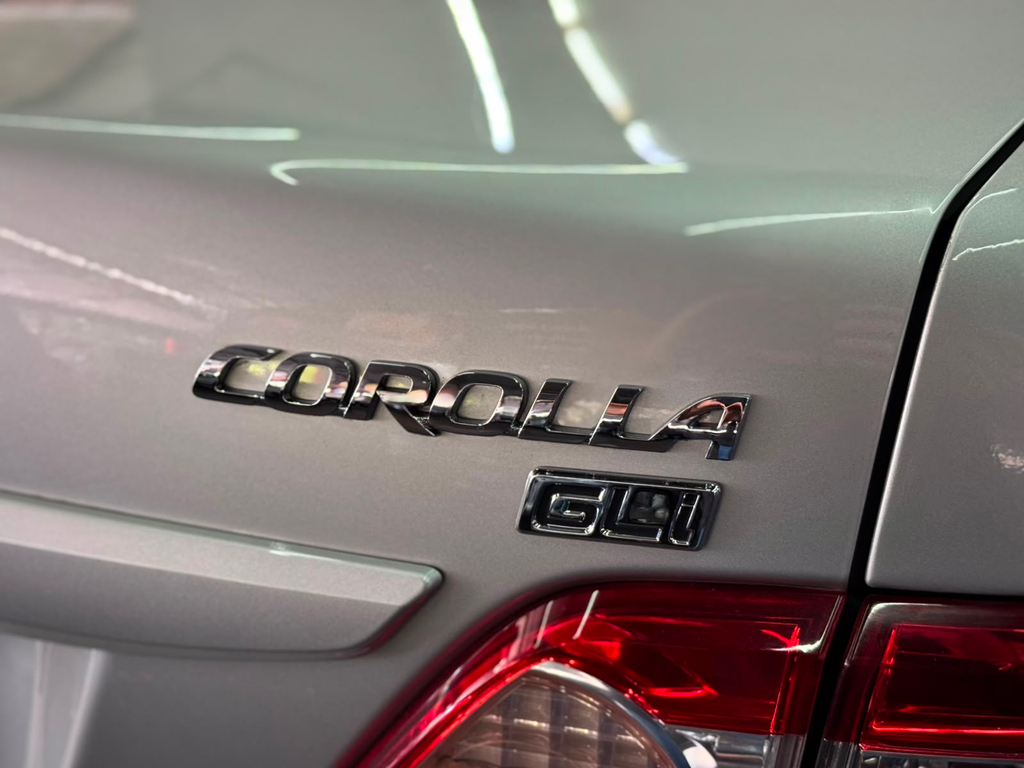 Toyota Corolla Prata