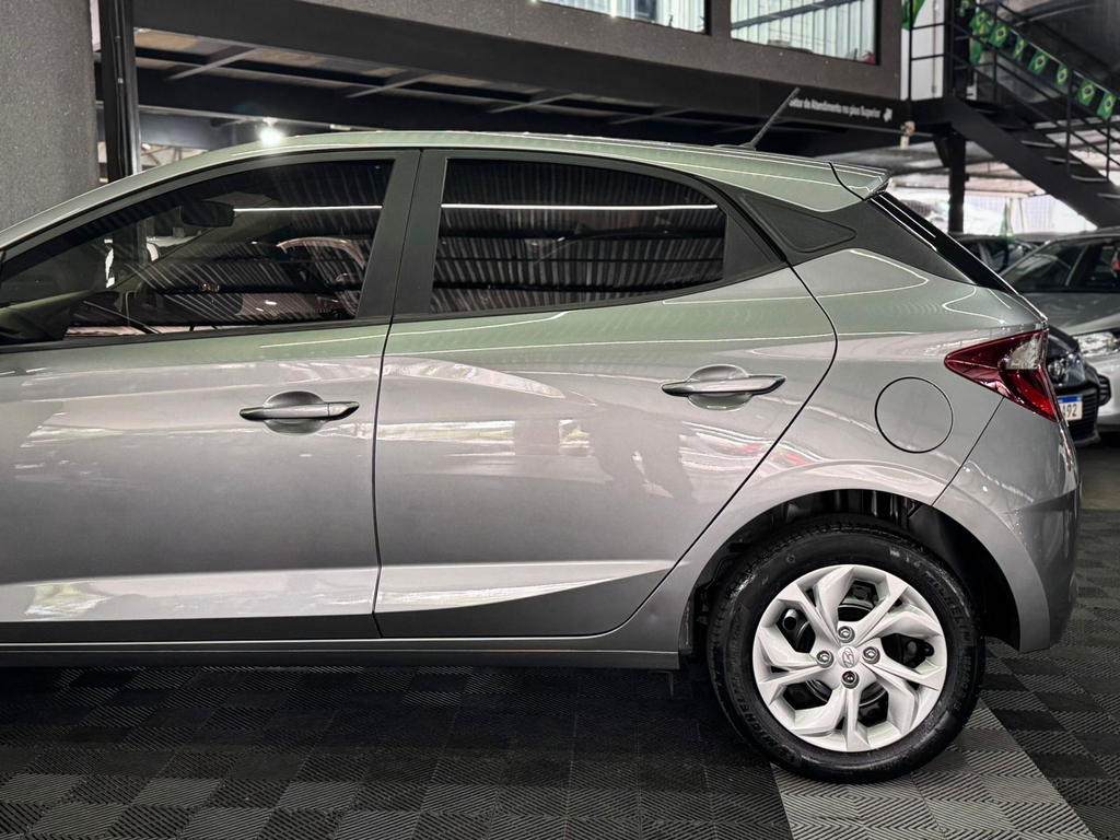 Hyundai HB20 Cinza