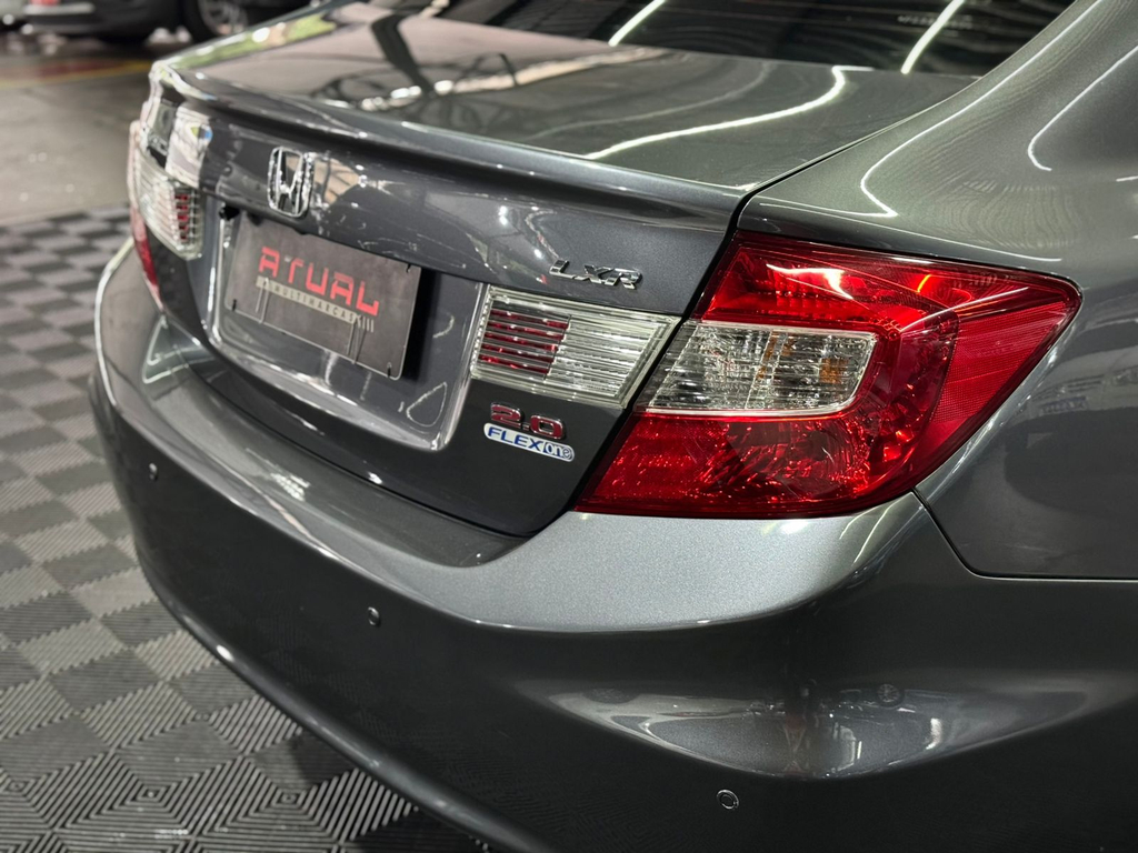 Honda Civic Cinza