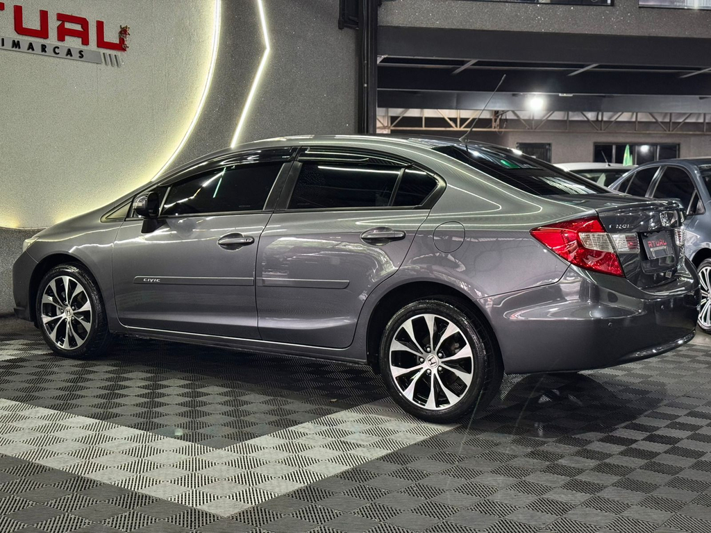 Honda Civic Cinza