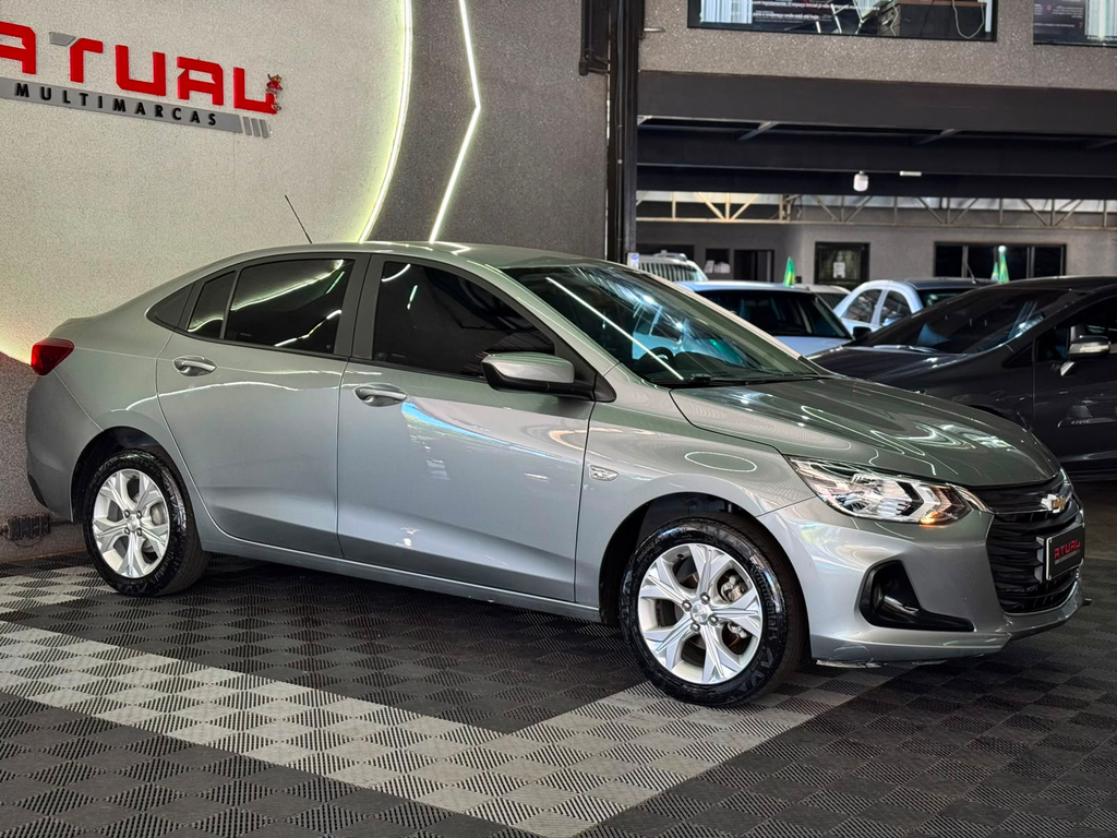 Chevrolet Onix Sedan Prata