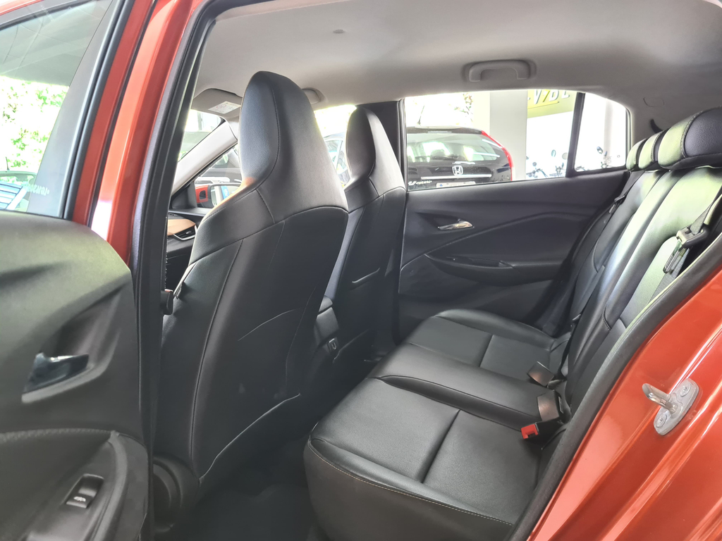 Chevrolet Onix Laranja
