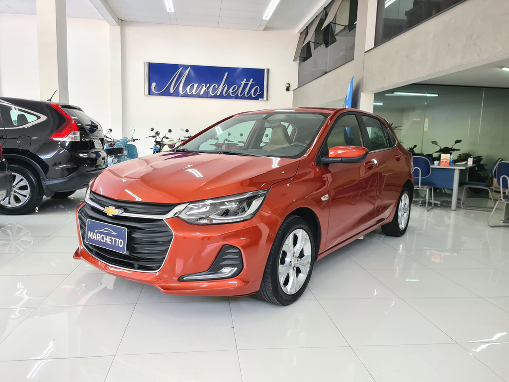 Chevrolet Onix Laranja