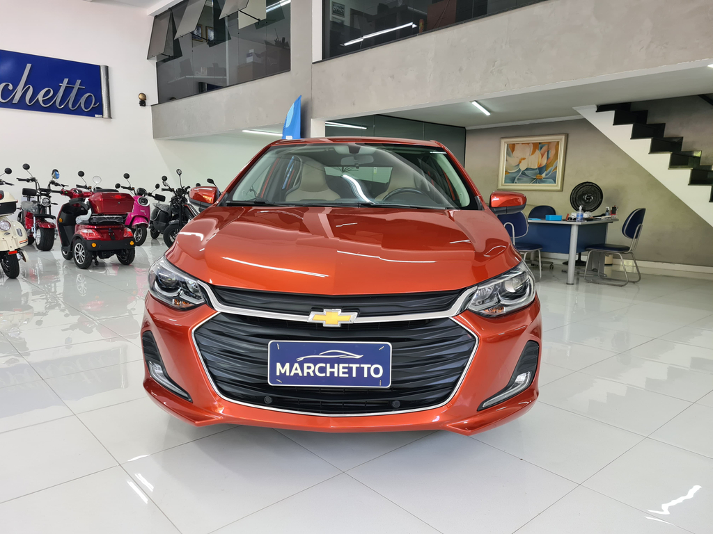 Chevrolet Onix Laranja