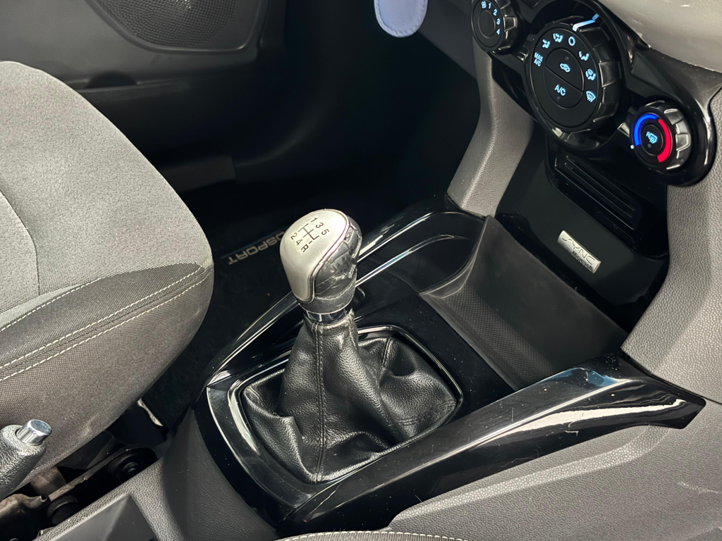 Ford EcoSport Preto