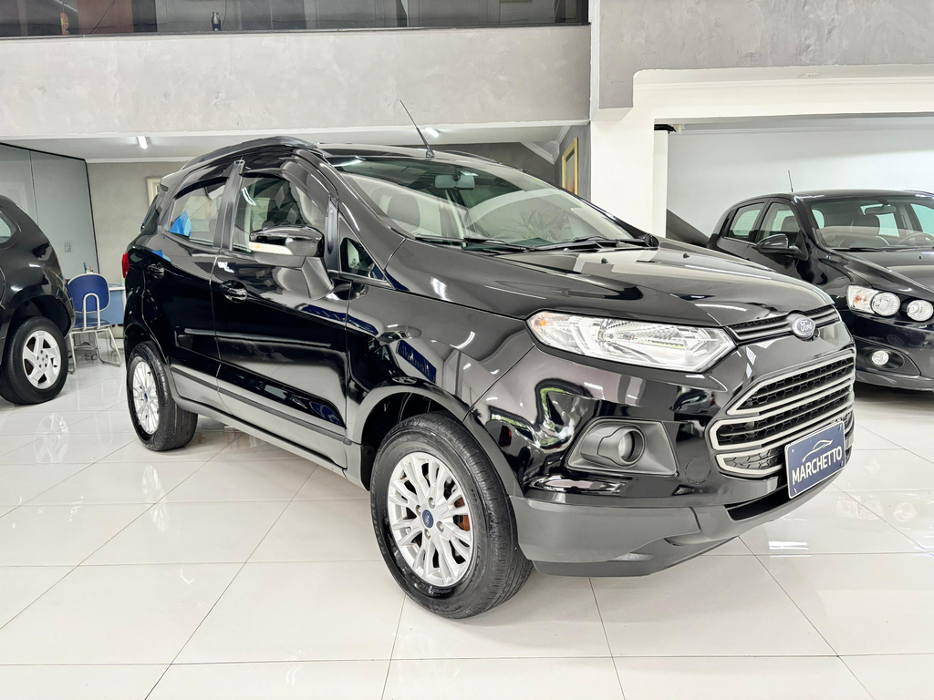 Ford EcoSport Preto