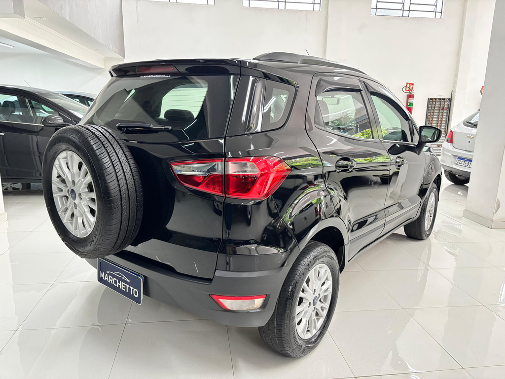 Ford EcoSport Preto