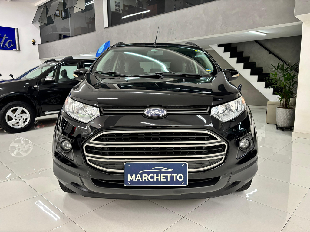 Ford EcoSport Preto