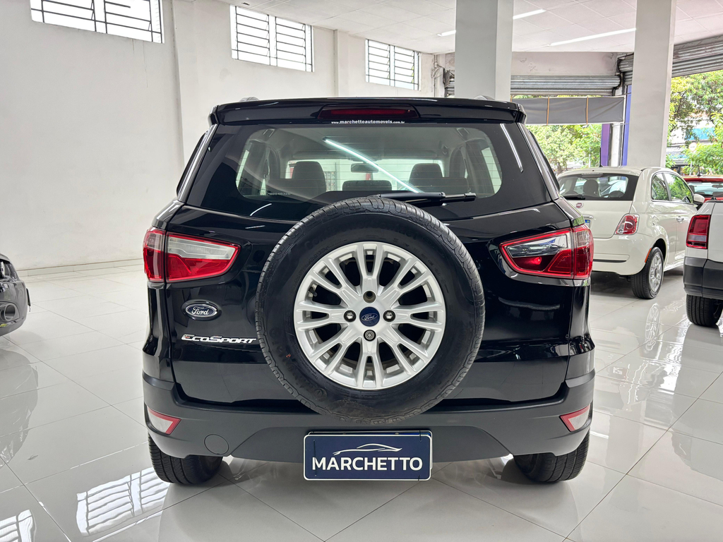 Ford EcoSport Preto