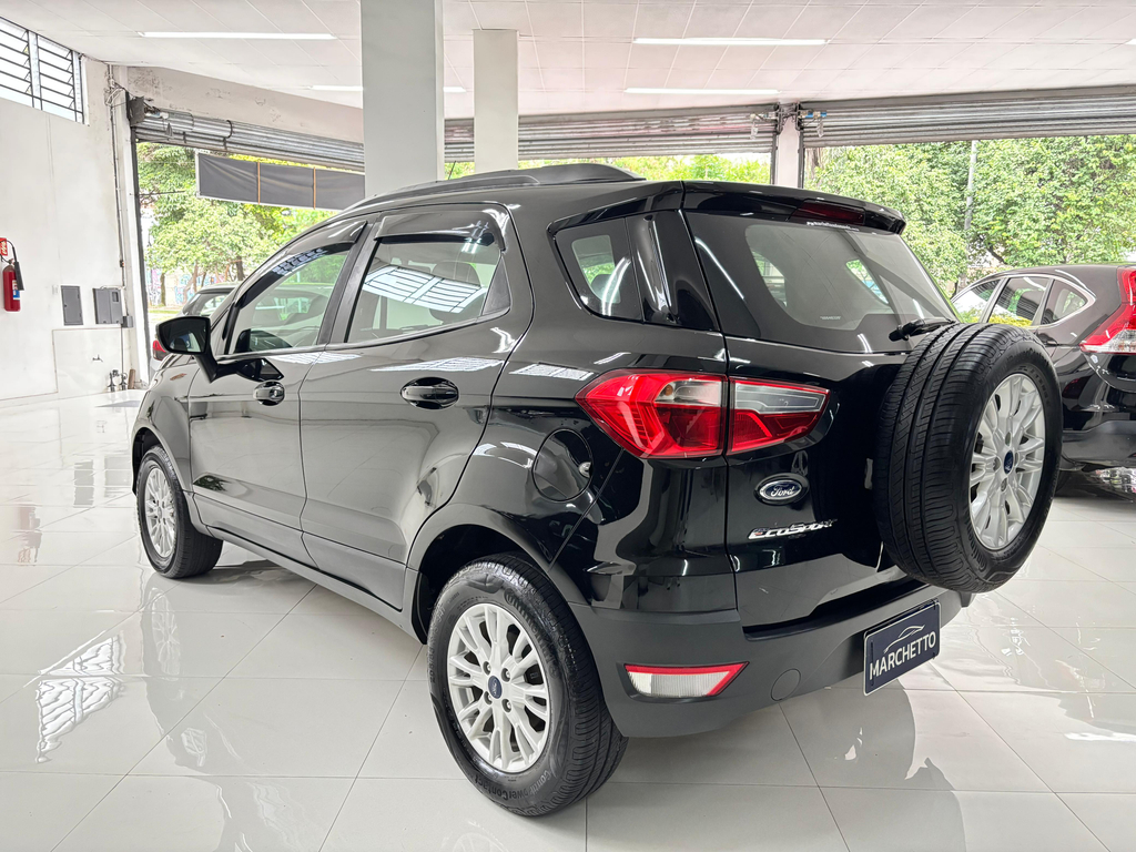 Ford EcoSport Preto