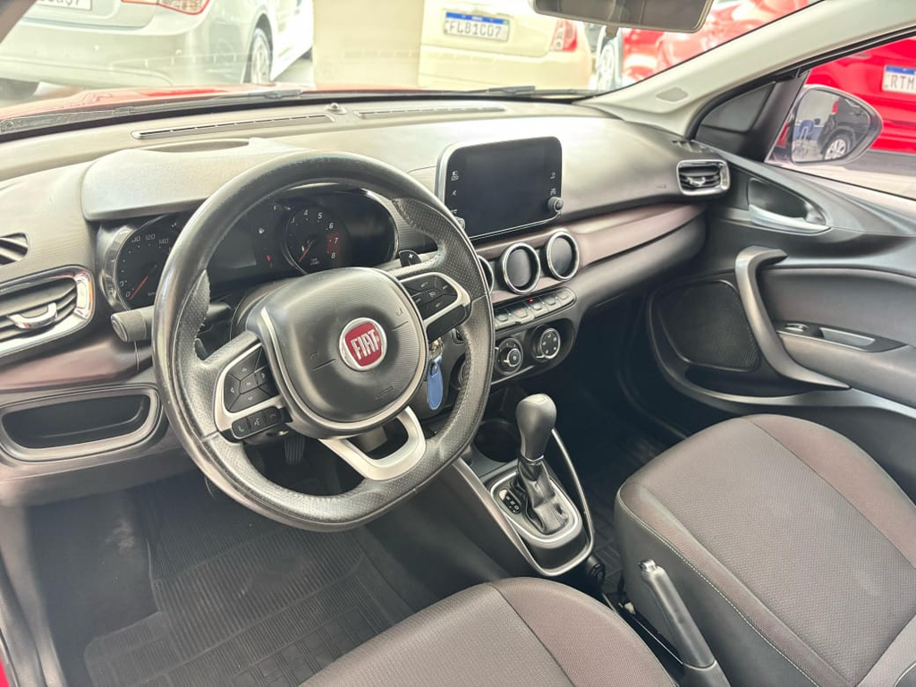 Fiat Cronos Vermelho