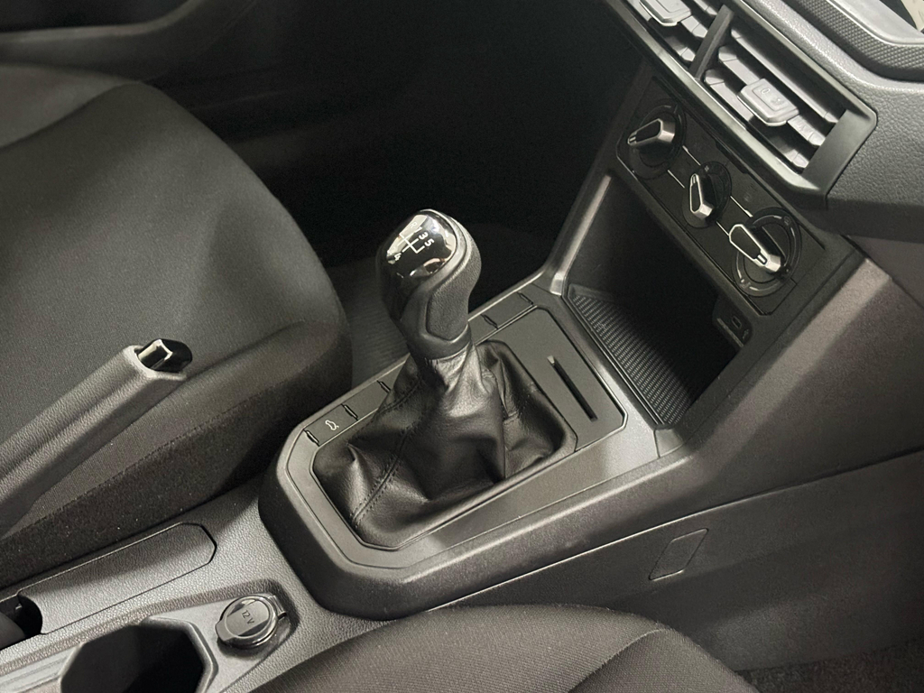 Volkswagen Polo Prata