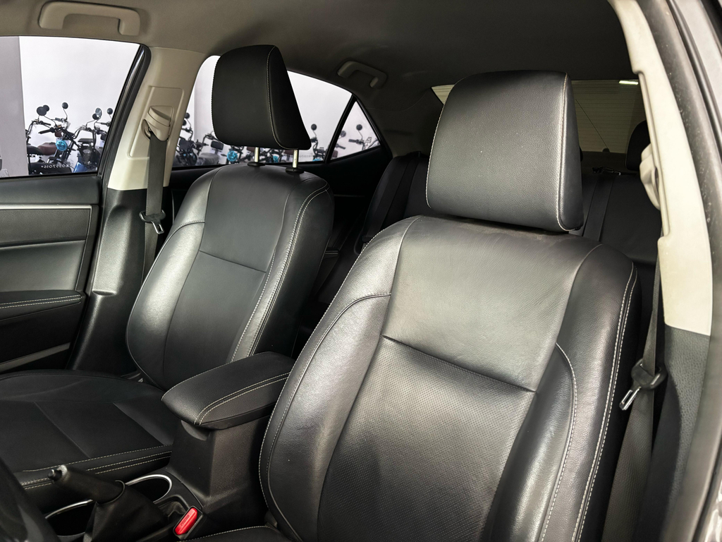 Toyota Corolla Cinza