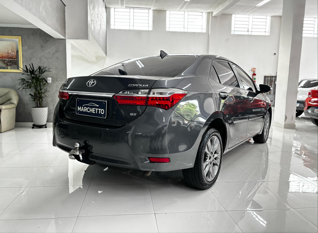 Toyota Corolla Cinza
