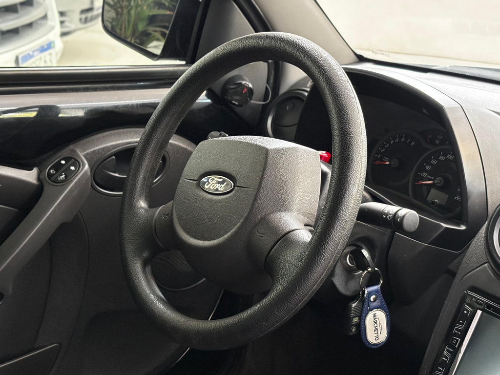 Ford Ka Hatch Preto