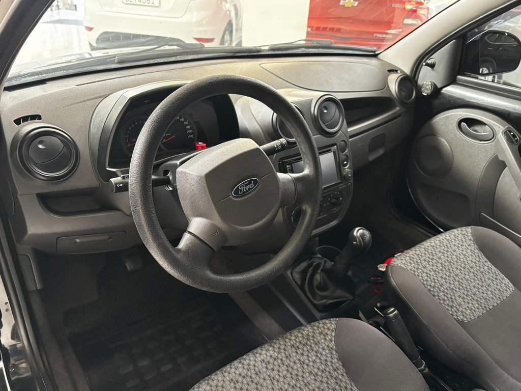 Ford Ka Hatch Preto