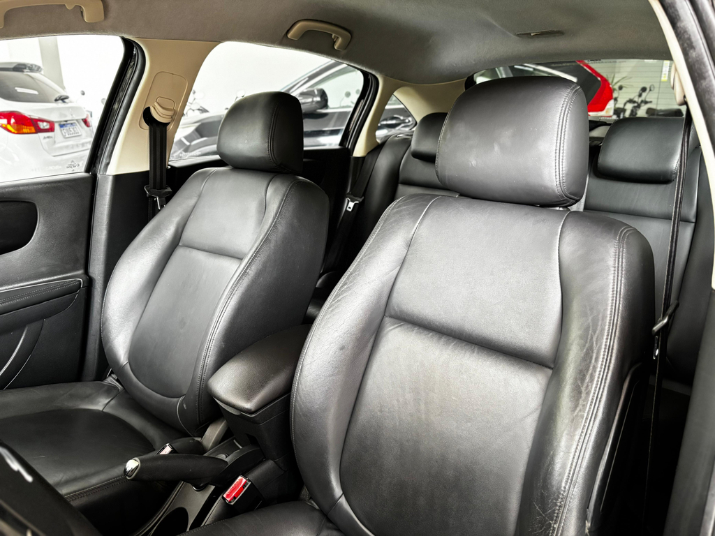Citroen C4 Preto
