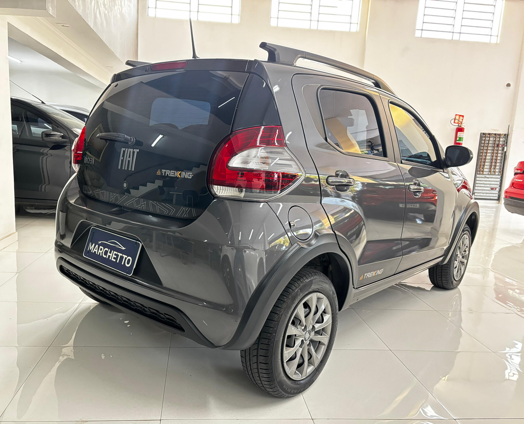 Fiat Mobi Cinza