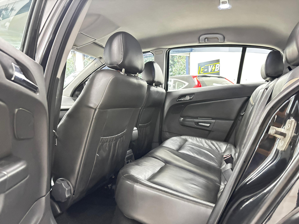 Chevrolet Vectra Hatch Preto