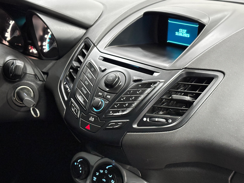 Ford New Fiesta Hatch Branco