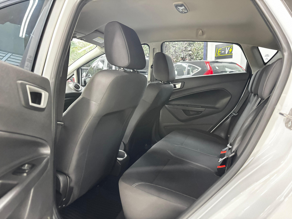 Ford New Fiesta Hatch Branco