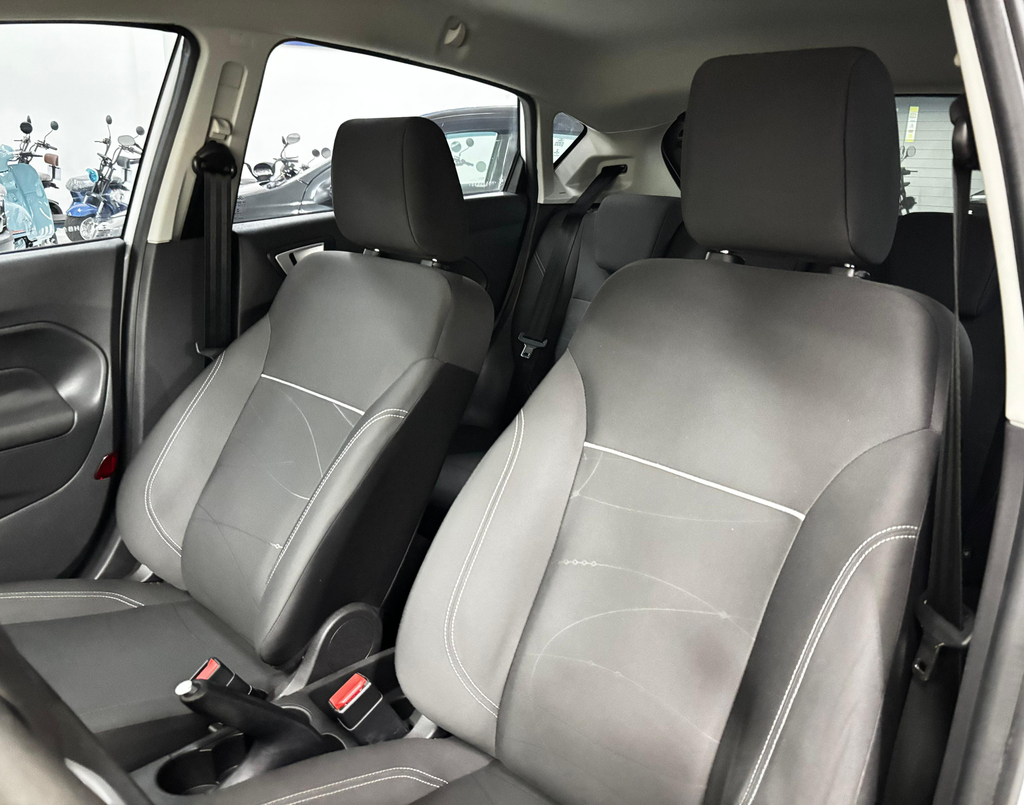 Ford New Fiesta Hatch Branco
