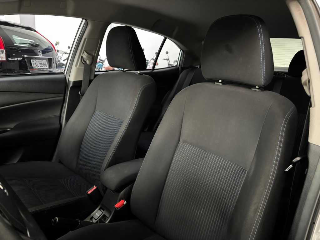 Toyota Yaris Prata
