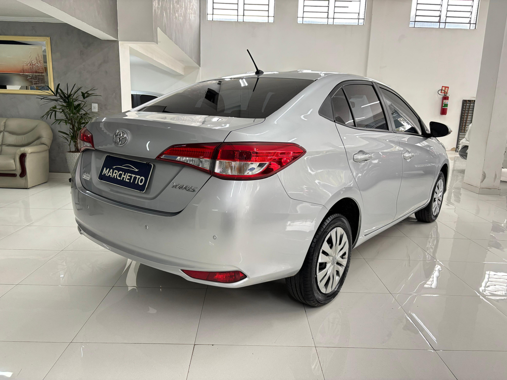 Toyota Yaris Prata