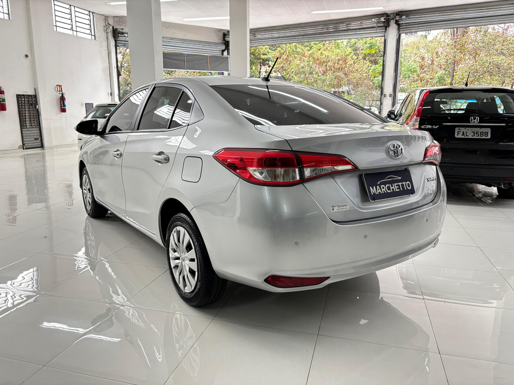 Toyota Yaris Prata