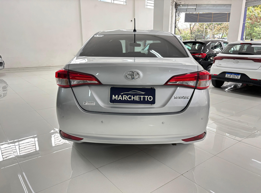 Toyota Yaris Prata