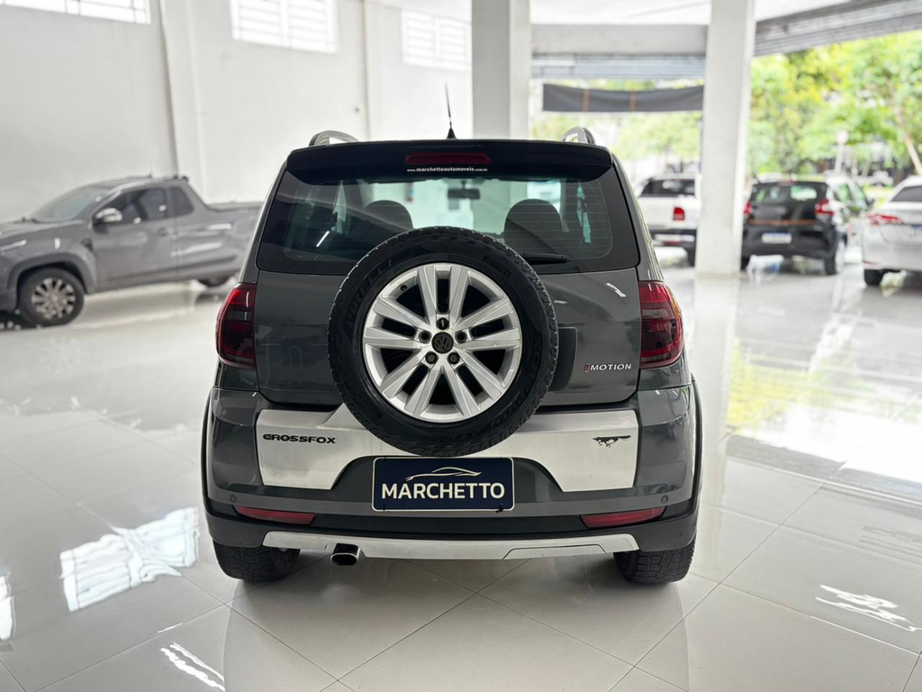Volkswagen CrossFox Cinza