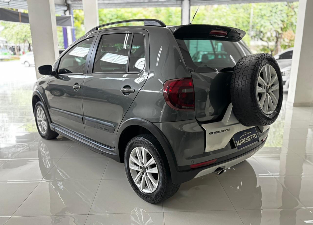 Volkswagen CrossFox Cinza