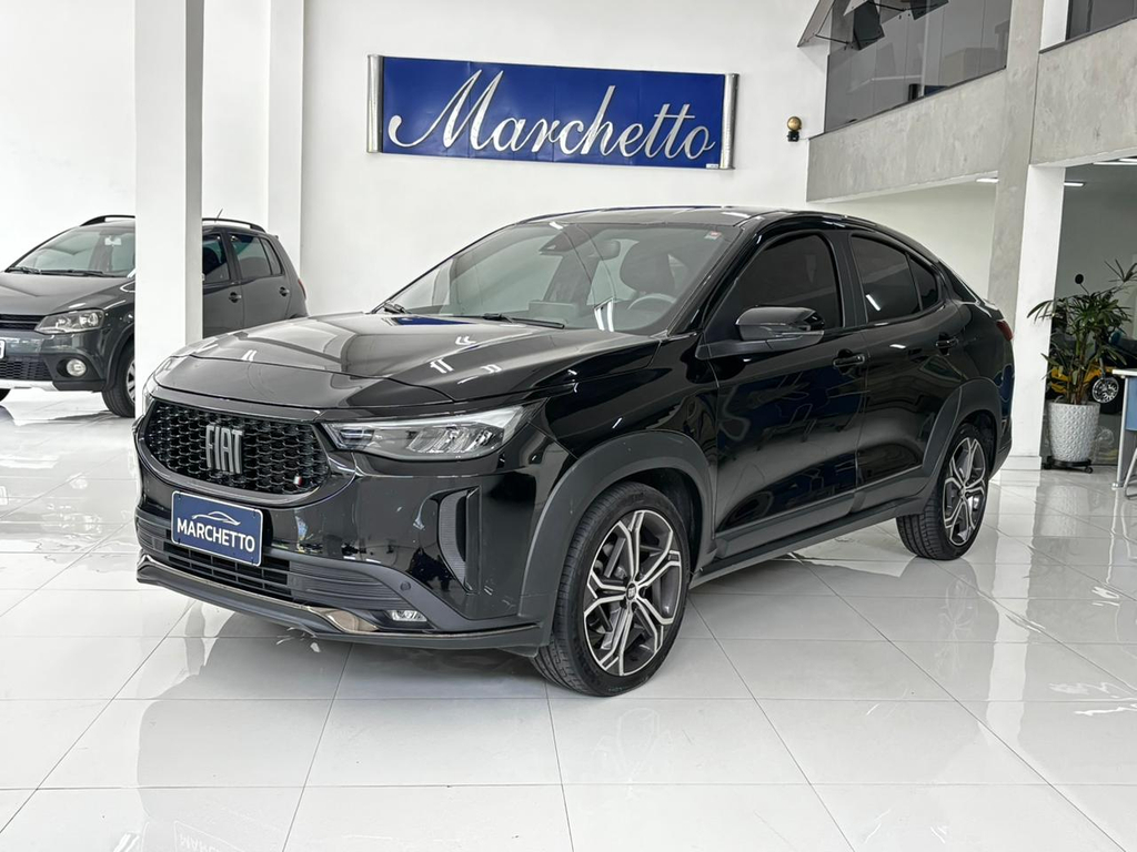 Fiat FASTBACK Preto