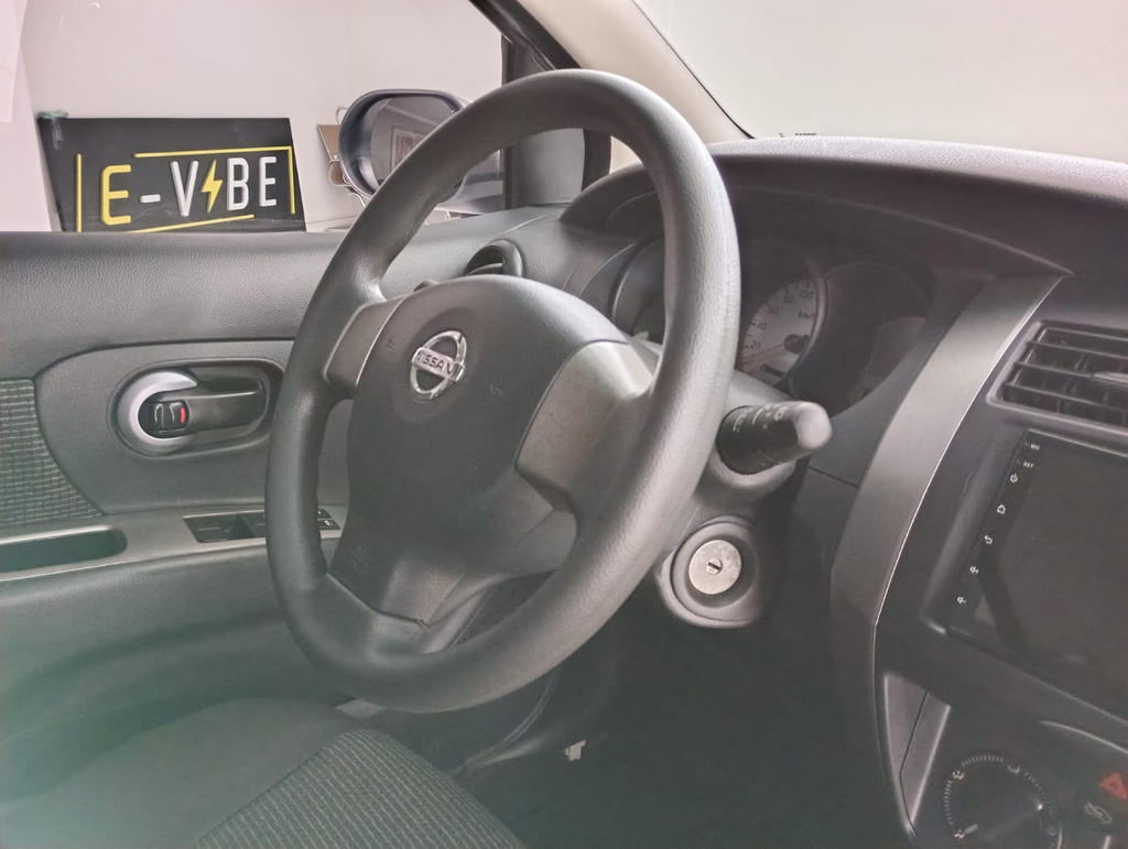 Nissan Livina Prata