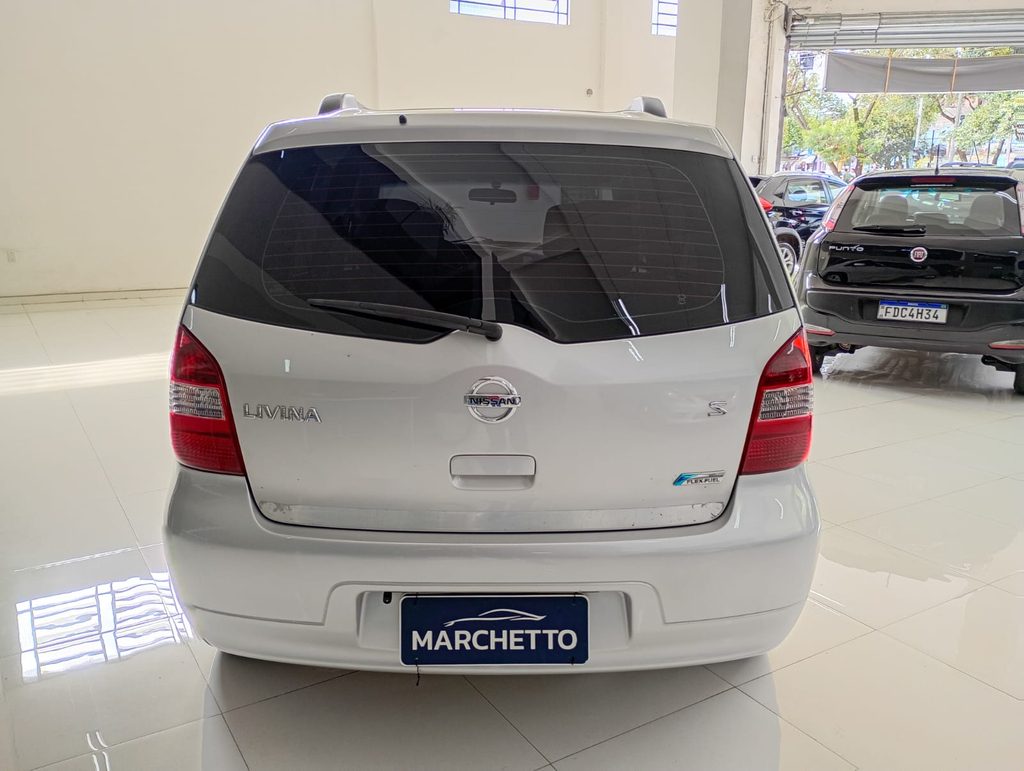 Nissan Livina Prata