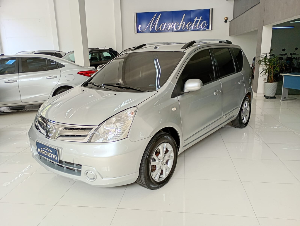 Nissan Livina Prata