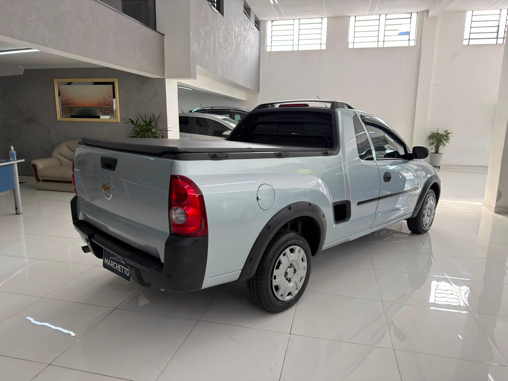 Chevrolet Montana Prata