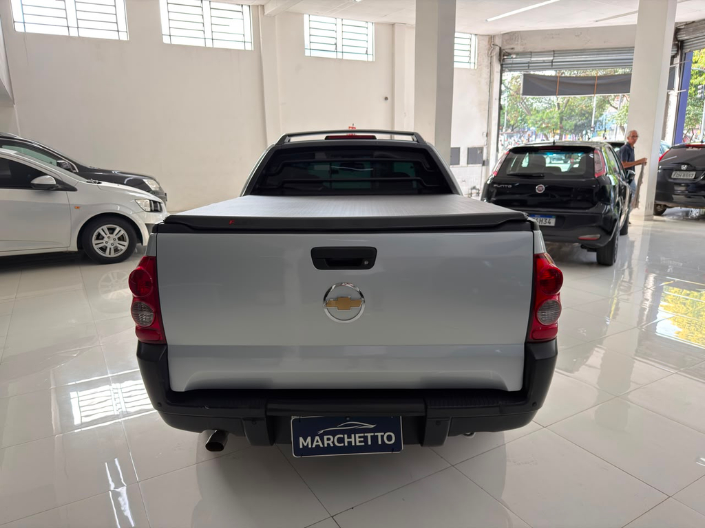 Chevrolet Montana Prata